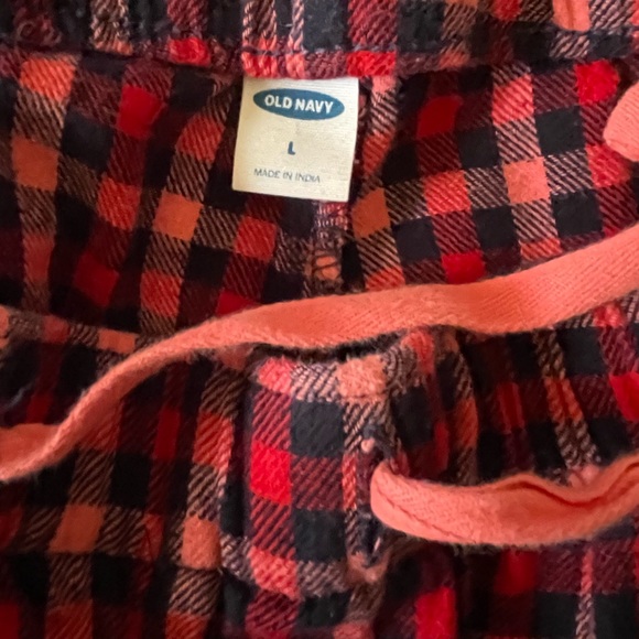 Women's Old Navy Pajama Pants Red, Pink And Navy Plaid With Elastic Waistband - Picture 5 of 6